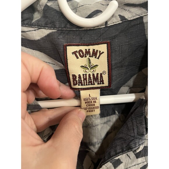 Tommy Bahama Mens 100% Silk Floral Tropical Aloha Hawaiian Shirt L Gray & Gray - Picture 5 of 8